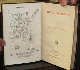 Item #B6071 Treasure Island. Robert Louis Stevenson